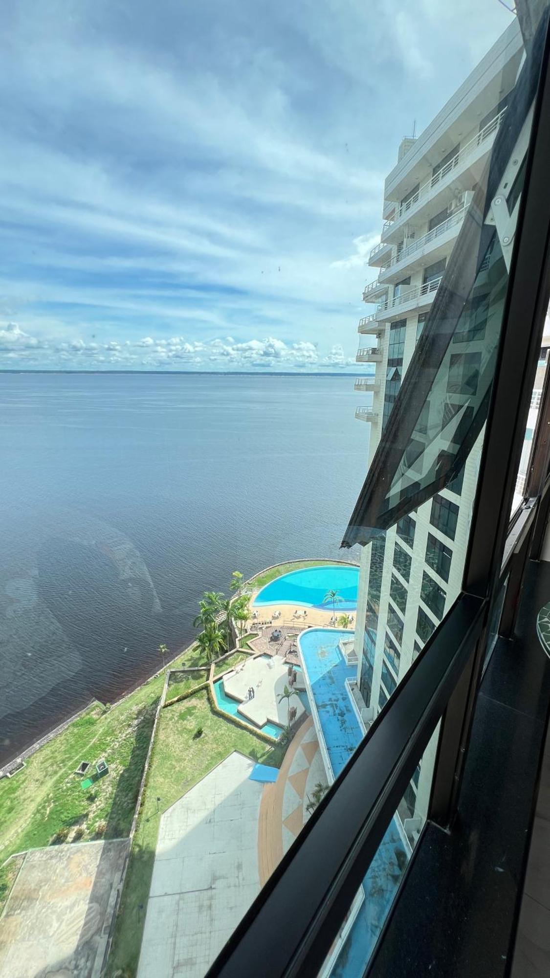 Flat No Condominio Do Edificio Tropical Executive E Residence Com Vista Para O Rio Manaus Luaran gambar